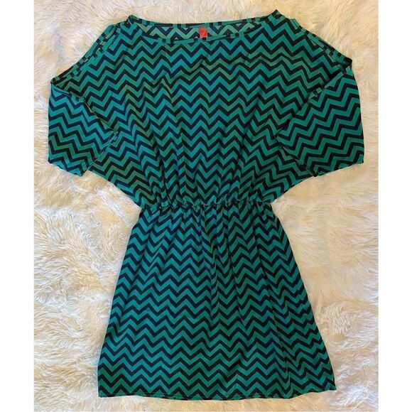 Trac SZ S Woman’s Navy Blue/Teal Green Zigzag Cold Shoulder Dress - Picture 3 of 12